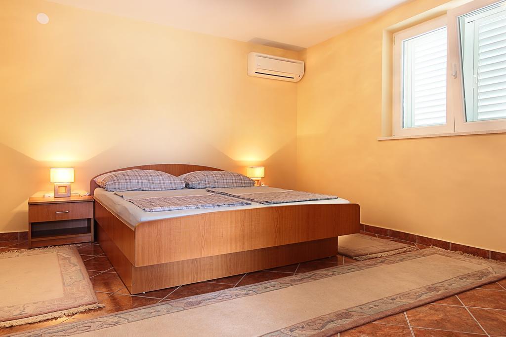 Apartments Barbara سلانو الغرفة الصورة